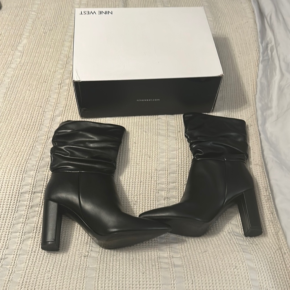 Nine West Denner3 Size 8 in Excellent Condition